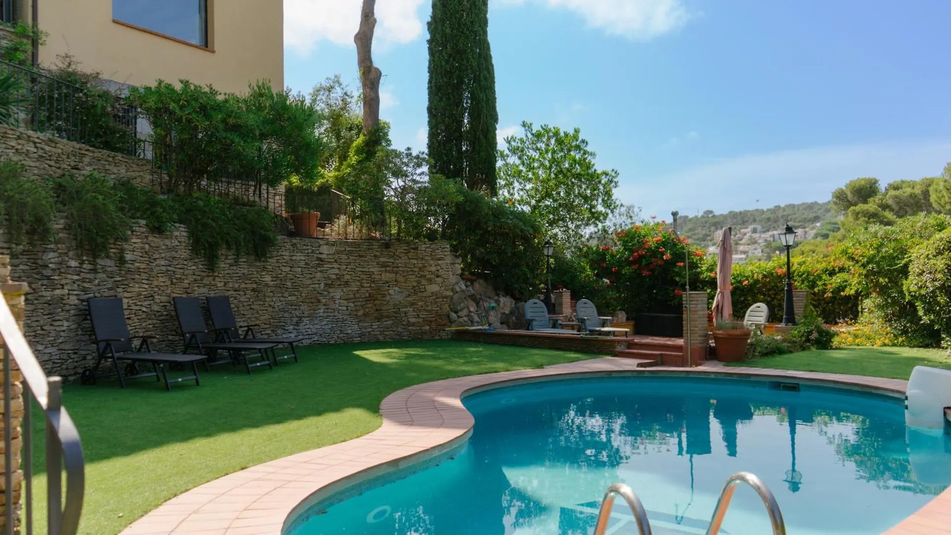 فيلا Casa De Lujo En Torre Valentina كالونج 0*,