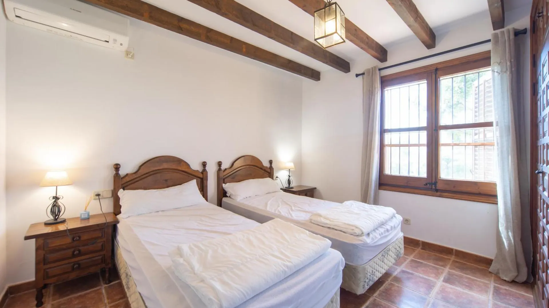 فيلا Casa De Lujo En Torre Valentina كالونج بيت للعطل