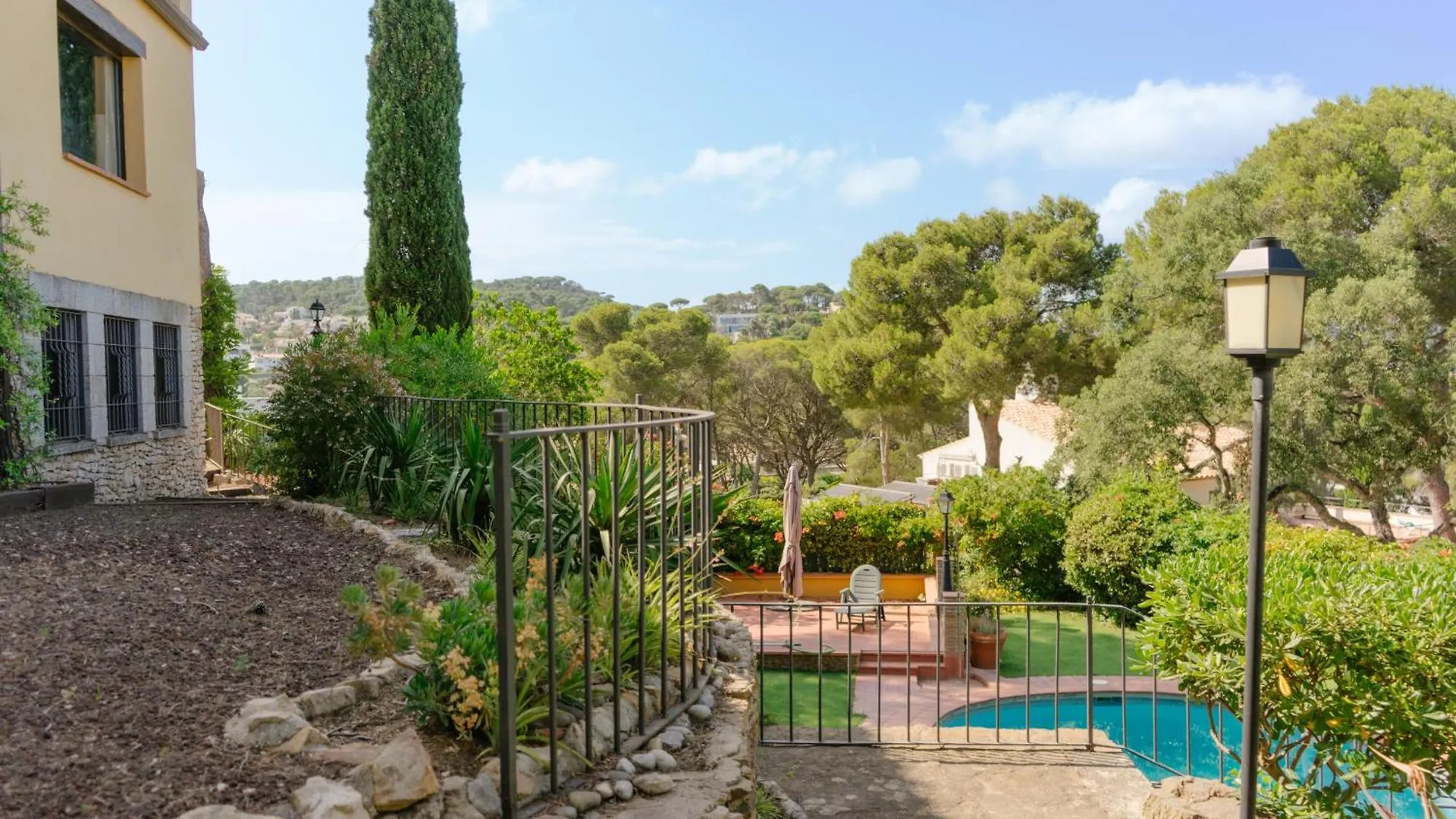 فيلا Casa De Lujo En Torre Valentina كالونج 0*,  إسبانيا